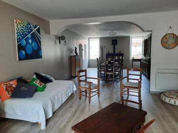 Gîte pour 6 personnes, avec terrasse à Vaux-en-Beaujolais