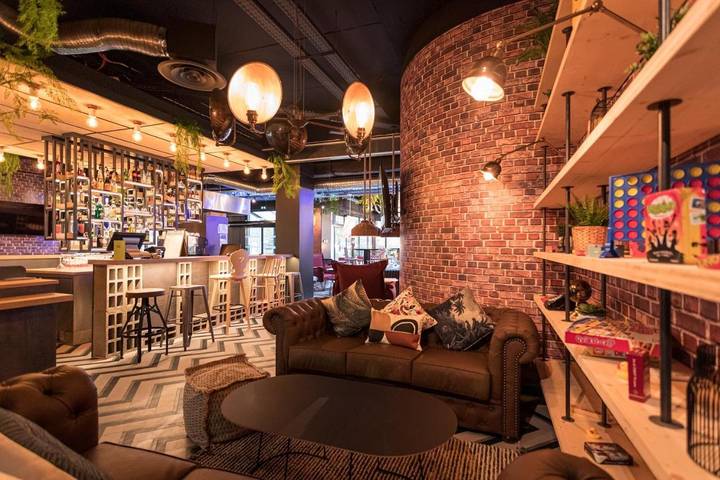 Hôtel pour 4 personnes, avec terrasse