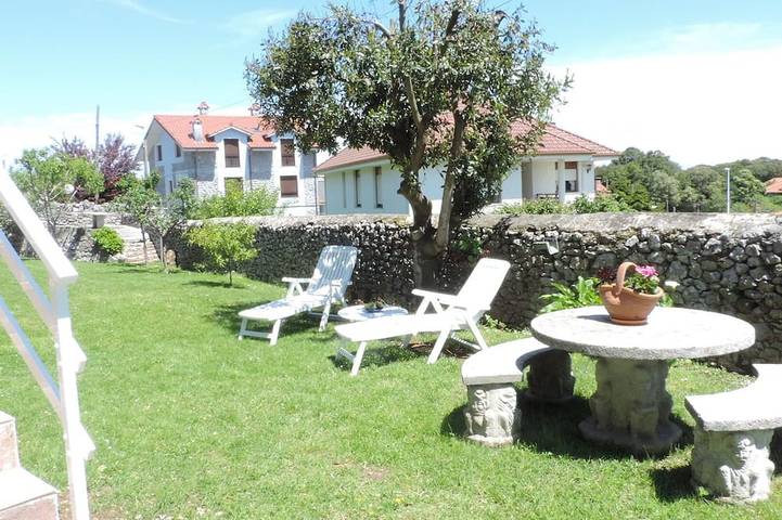 Ferienwohnung für 2 Personen, mit Garten und Balkon - 1