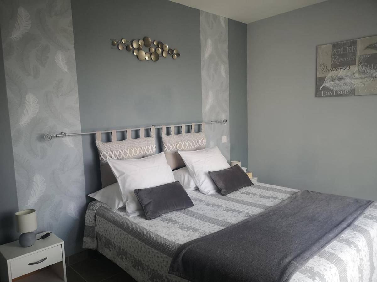 Double Room in Marcillac-Saint-Quentin, Périgord Noir