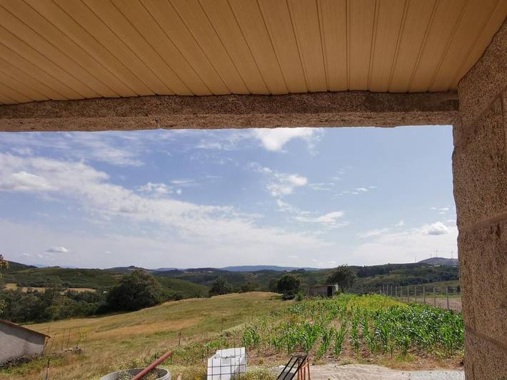 Location de vacances pour 11 personnes, avec Balcon et Jacuzzi ainsi que Terrasse et Jardin dans Boticas