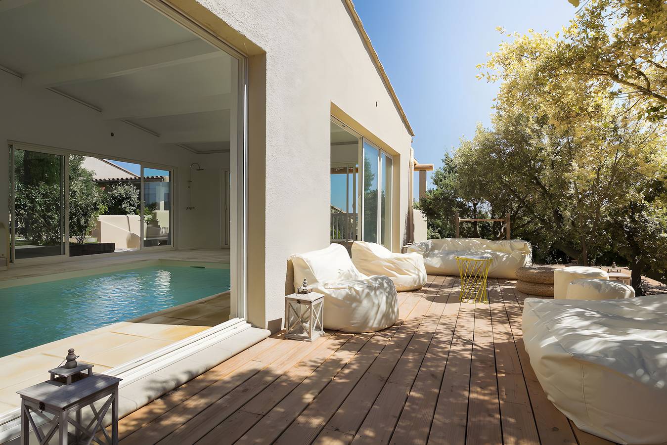 Ferienapartment für 3 Pers. mit großer Terrasse & Zugang zum Hallenbad in Castillon-du-Gard, Nimes und Umgebung