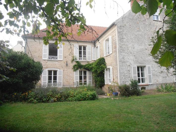 Chambre d’hôte pour 2 personnes, avec vue et jardin à Saints