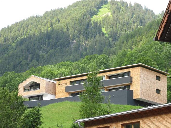 Vacation apartment for 6 people, with Balcony and Terrace as well as Hot tub in Brand