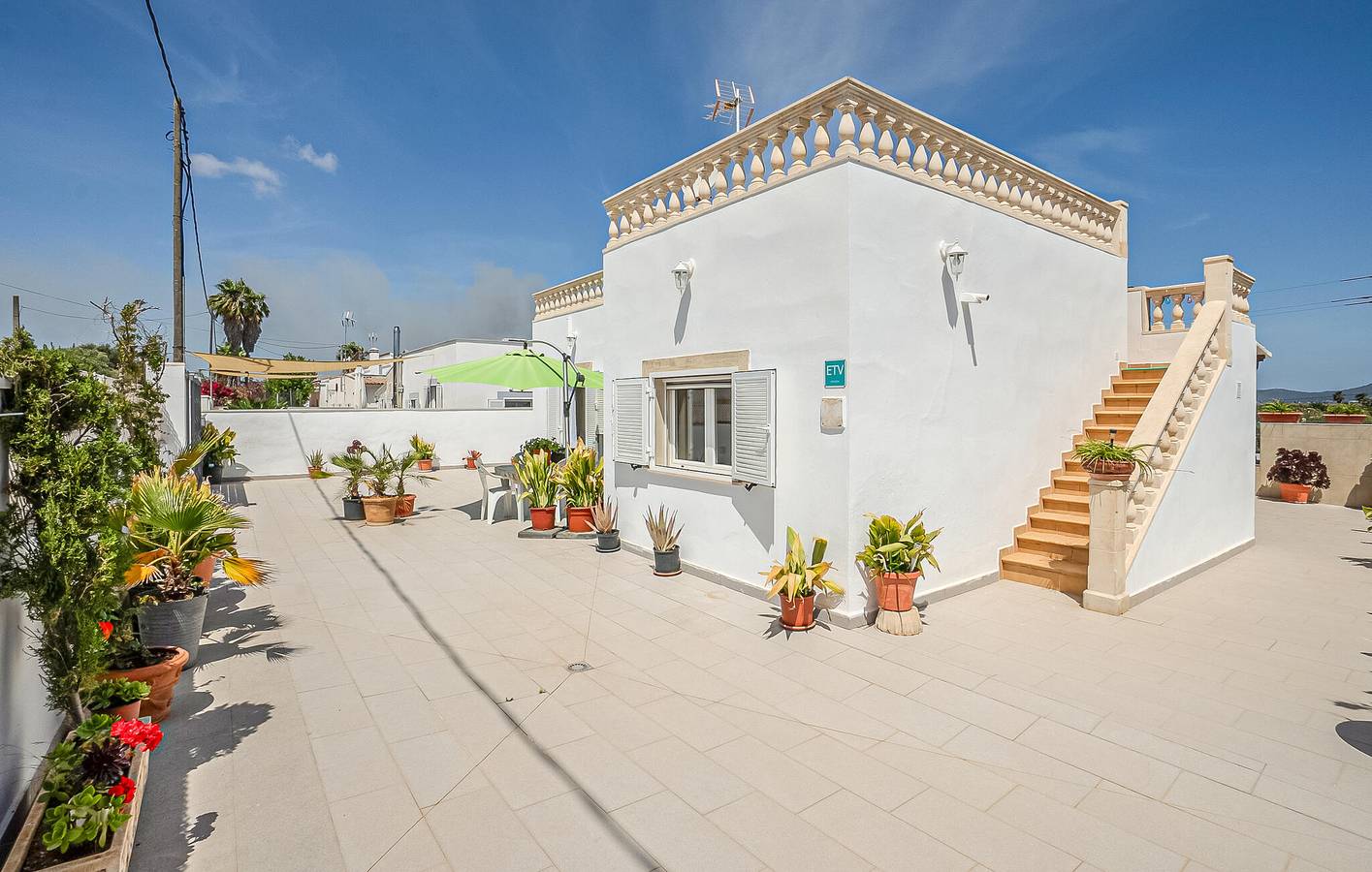 Apartamento con terraza junto a la piscina, Muro - 2.5km in Muro, Mallorca Norte