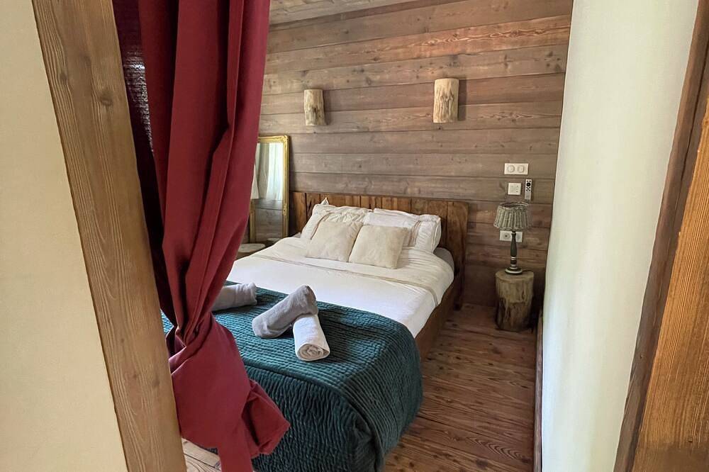 Cosy Forrest Cabin near the Beach in Labenne Océan, Labenne
