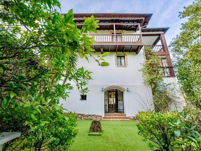 Casona Puente Viesgo in Puente Viesgo, Costa de Cantabria