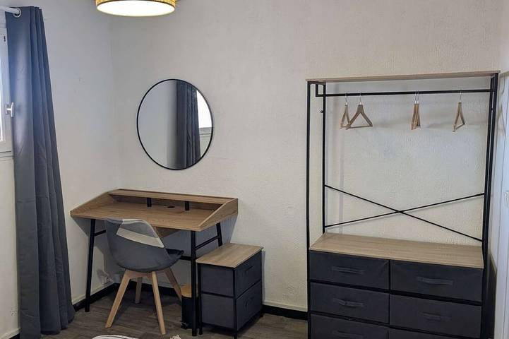 Apartamento entero, T3 atípico en el corazón del pueblo in Allauch, Costa mediterránea (Francia)