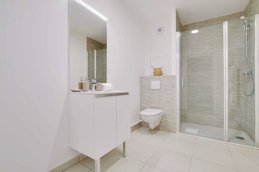 Ganze Wohnung, Elegantes Apartment mit 1–2 Schlafzimmern in der Nähe von Paris und La Défense in Suresnes, Hauts-de-Seine