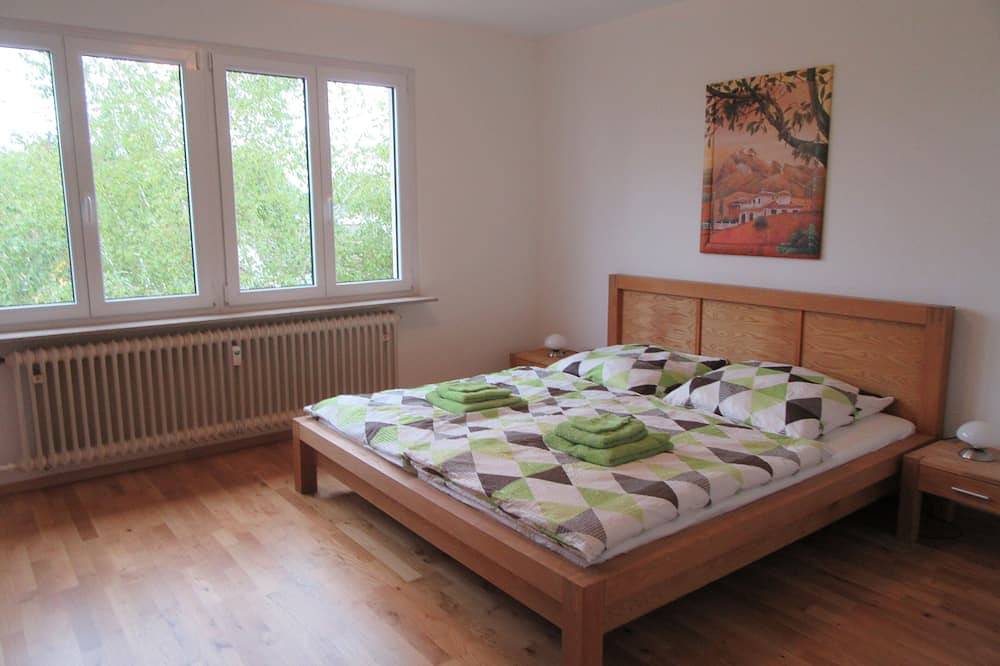 Ganze Wohnung, Schicke, helle, 3-Zimmer-Ferienwohnung - 150m zum See in Unteruhldingen, Uhldingen-Mühlhofen