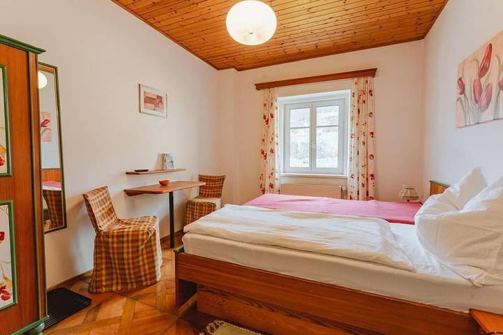Bed and Breakfast für 10 Personen, mit Garten