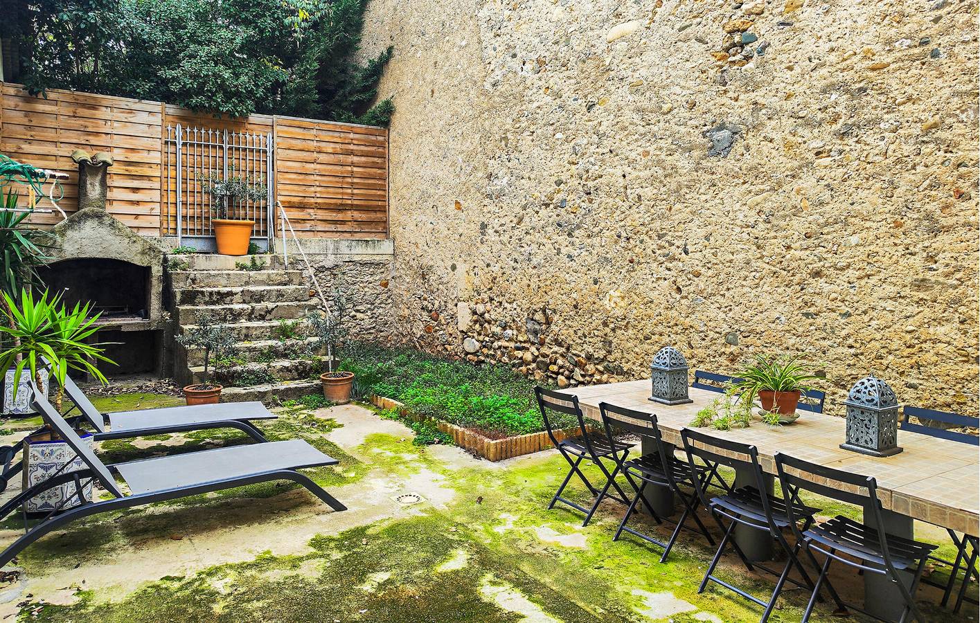 Appartement confortable près du centre-ville et de la rivière, avec Wi-Fi et climatisation in Thézan-lès-Béziers, Côte méditerranéenne (France)