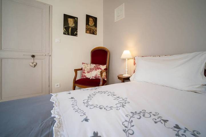 Gîte pour 6 personnes, avec piscine ainsi que jardin et terrasse à Francueil - 4