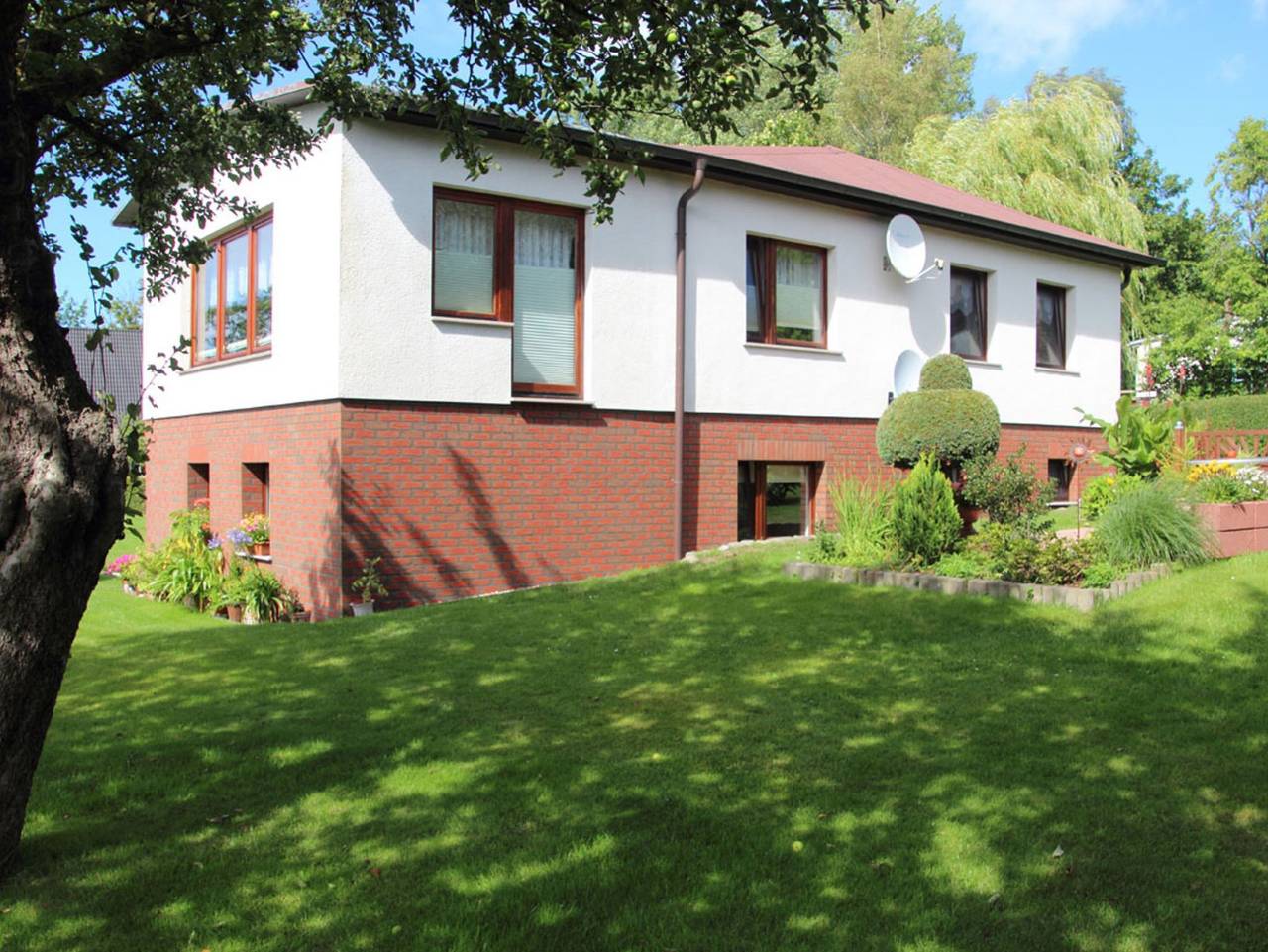 Ganze Ferienwohnung, Ferienwohnung in Boddennähe - Ferienwohnung in Boddennähe in Glowe, Nationalpark Jasmund