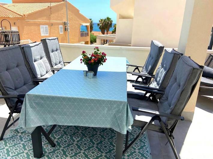 Casa rural para 8 personas, con vistas además de piscina y terraza en Isla Plana - 4