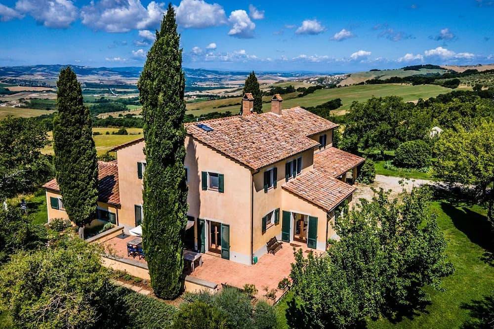 Podere i Prati-Casale toscano per vacanze in Val D'Orcia in Chianciano Terme, Siena e dintorni