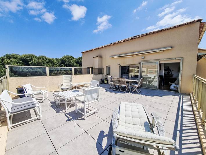 Gîte pour 10 personnes, avec terrasse et jardin dans La Coudoulière - 4