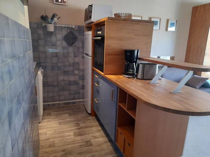 Ganzes Studio, Studio-Kabine für 6 Personen nahe den Pisten in Gourette, Wohnzimmer mit Balkon, Parkplatz in Gourette, Eaux-Bonnes