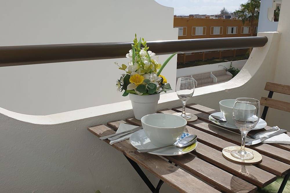 Entire apartment, Coastal Apartment Ocean Breeze Caleta with Sea View in Costa de Antigua, Antigua