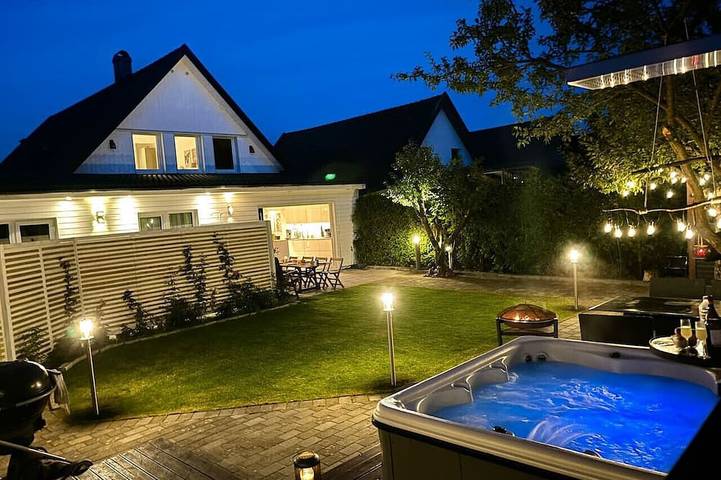 Ferienhaus für 14 Personen, mit Whirlpool und Garten - 1