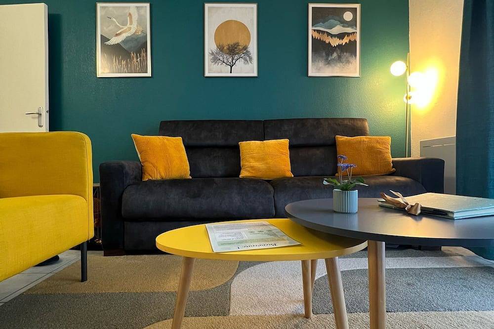 Apartamento entero, Small 2P cocoon with swimming pool and private parking! in Touques, Region de Lisieux