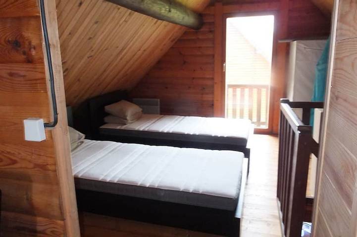 Gîte pour 5 personnes, avec piscine ainsi que jardin et balcon dans Vire Normandie - 4