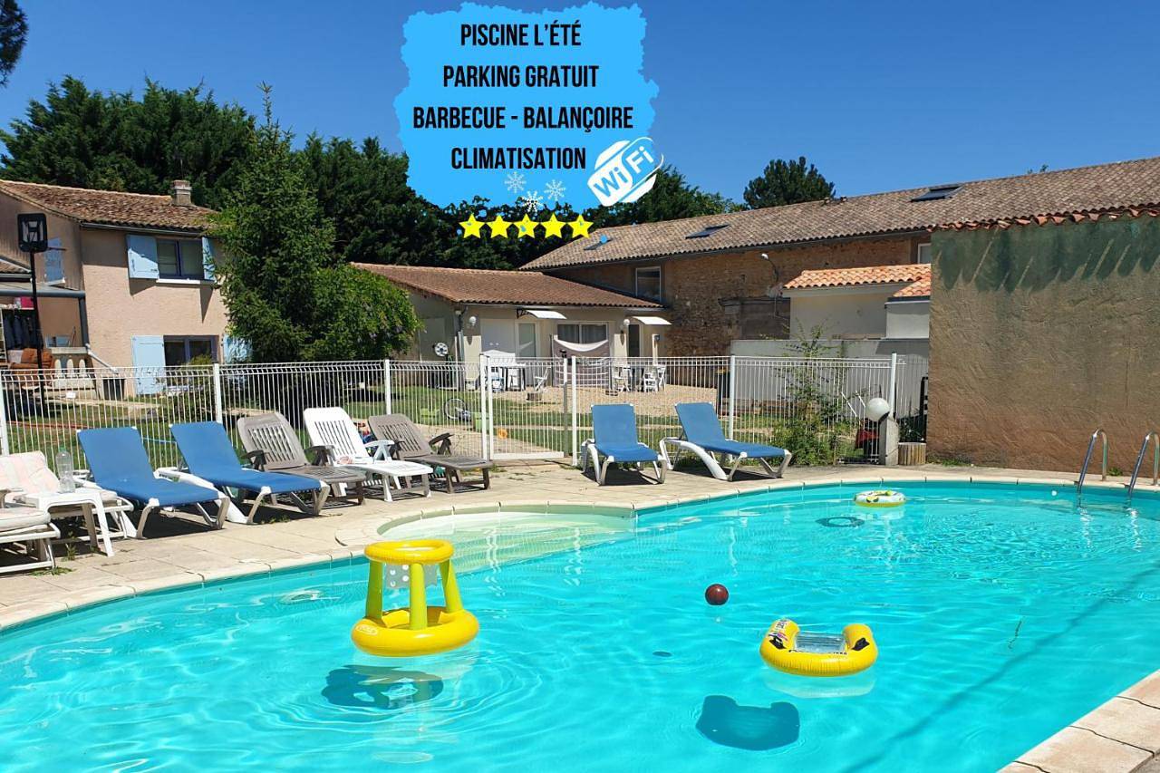 Appartement entier, Bel Appartement T2 Climatisé avec piscine Poitiers-Futuroscope-Creps de Poitiers in Vouneuil-sous-Biard, Vienne (France)