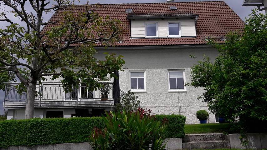Ferienhaus für 4 Personen, mit Pool und Garten sowie Balkon in Grafenau