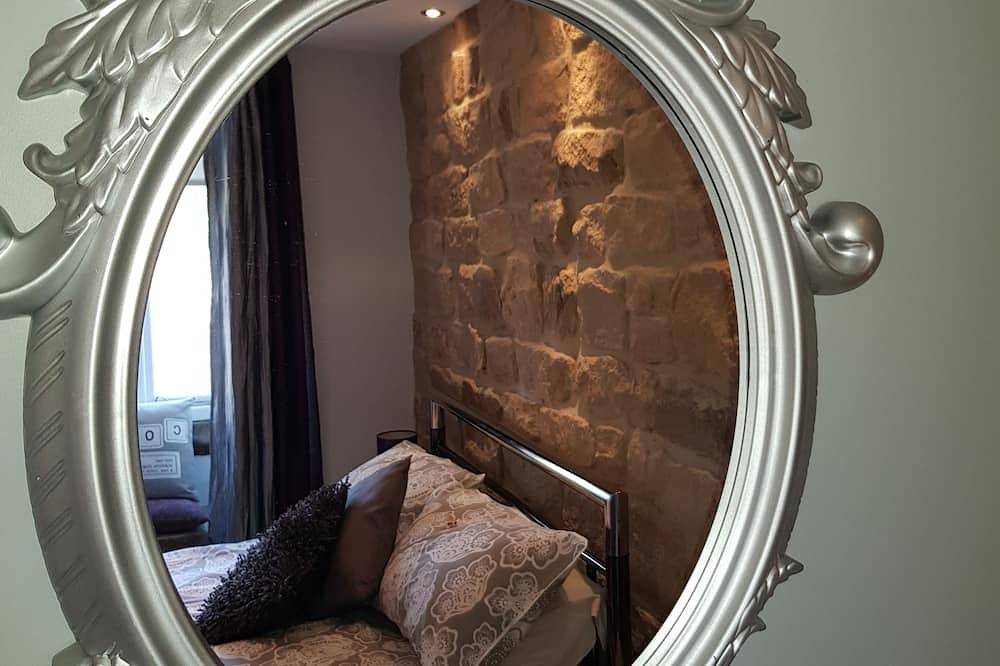 ✨ Cosy Corner Cottage – A Cosy Hideaway in the Peak District 🏡 in Baslow and Bubnell, Derbyshire