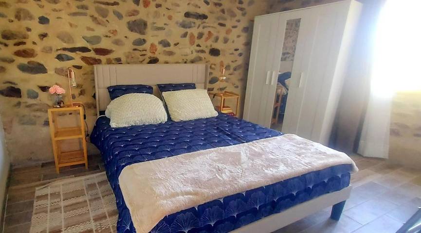 Location de vacances pour 7 personnes, avec vue et terrasse, animaux acceptés à Latour-de-France - 4