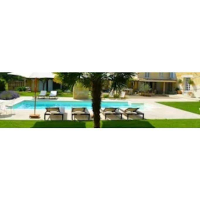 Location de vacances pour 10 personnes, avec jardin et piscine à Mouliets-et-Villemartin - 4