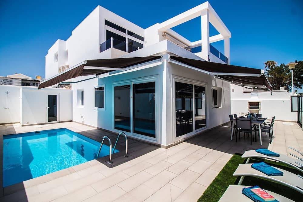 Casa vacanza a Tias a partire da 272€ a notte