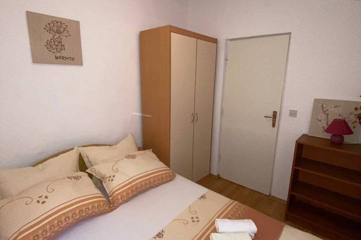 Ganze Wohnung, 2-Zimmer-Ferienwohnung mit Terrasse und Meerblick Sutivan, Brac in Sutivan, Brac