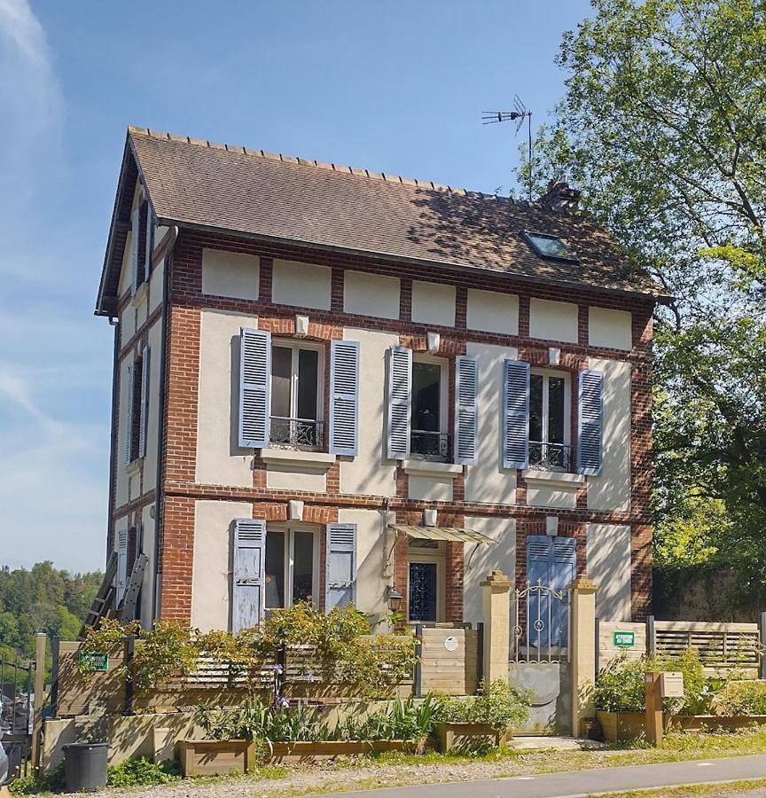 Deluxe Double Room (2 Adults + 1 Child) in Équemauville, Région de Lisieux