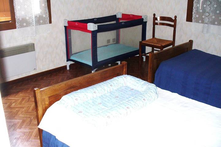 Gîte pour 4 personnes, avec terrasse et jardin à Comps-la-Grand-Ville - 4