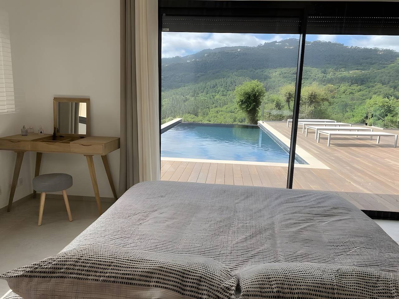 Impresionante villa Corian moderna y confortable en el corazón del macizo del Estérel in Les Adrets-de-l'Estérel, Costa mediterránea (Francia)