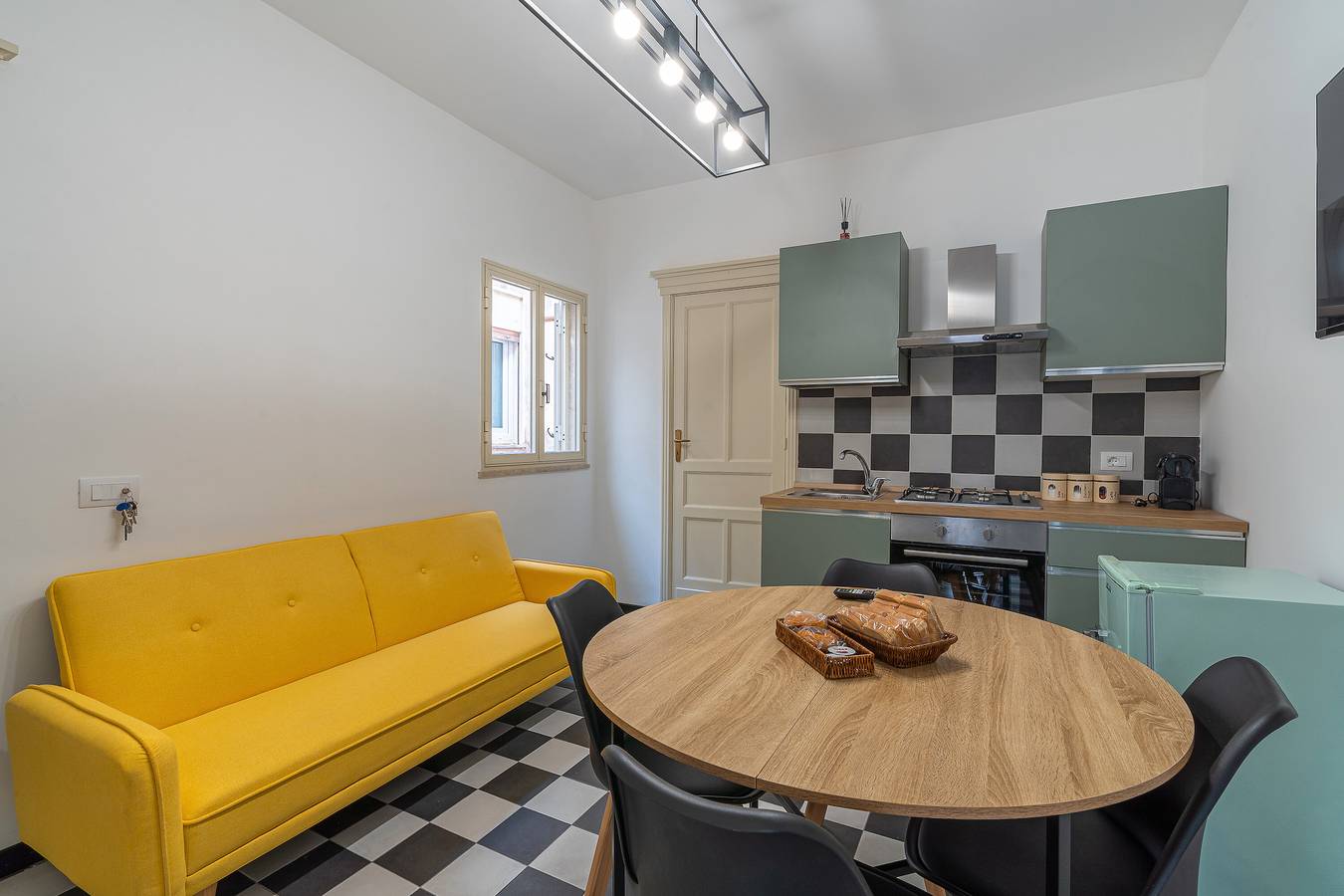 Appartement entier, Appartement 'Iris' avec Balcon, Wi-Fi et Climatisation in Syracuse, Province de Syracuse