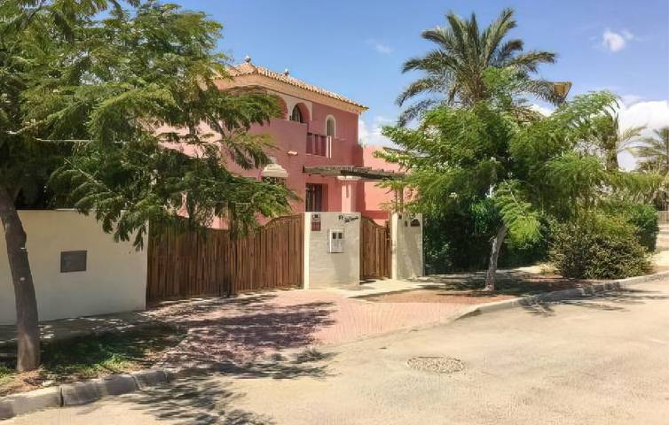 Holiday home for 10 people, with terrace and garden as well as pool - 1