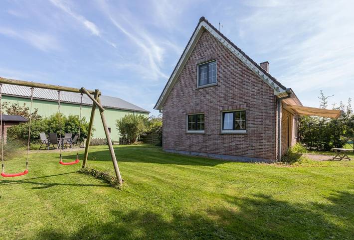 Strandhaus für 4 Personen, mit Terrasse in Vrouwenpolder