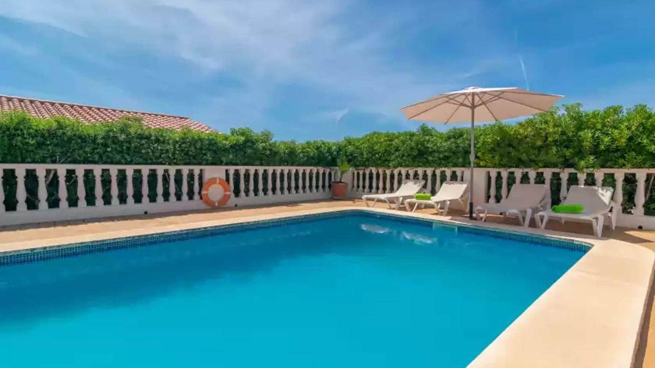 Apartamento vacacional entero, Apartamento de vacaciones para 4 personas con piscina in Cala en Porter, Municipio de Alaior