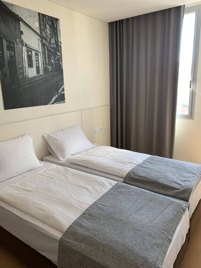 Hôtel pour 2 personnes, avec terrasse à Maia