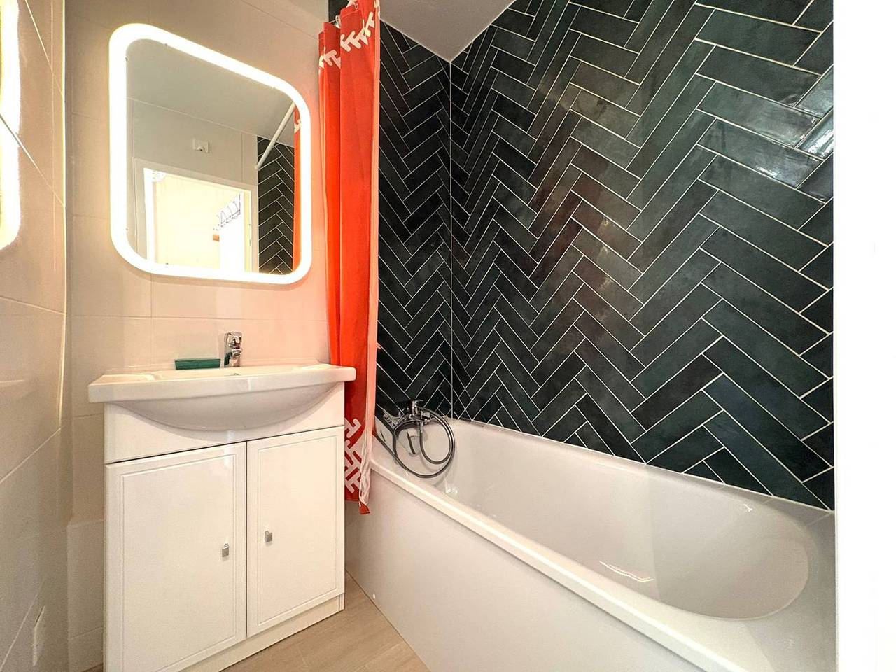 Ganze Wohnung, Ferienwohnung für 2 Personen mit Terrasse in Bormes-les-Mimosas, Parc national Port-Cros