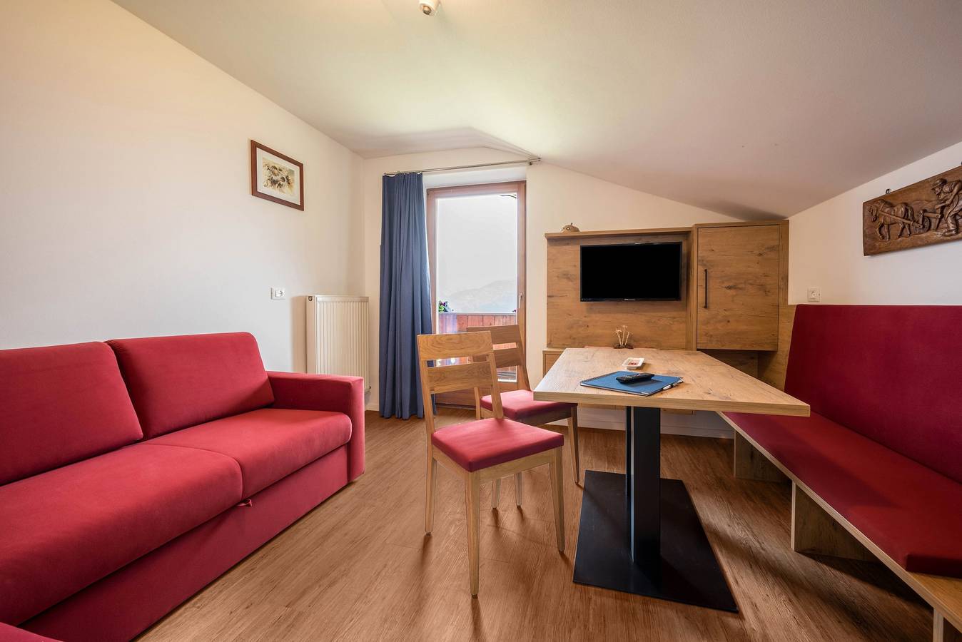 Appartamento intero, Appartamento "Residenz Condor Schlern" con vista sulle montagne, sauna e giardino in Maranza, Rio di Pusteria