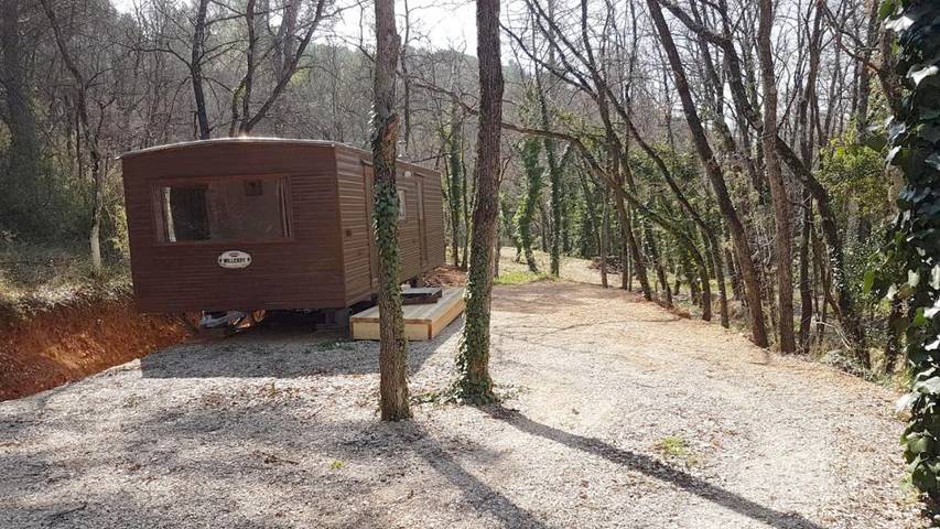 Camping pour 6 personnes, avec Terrasse et Jardin ainsi que Piscine et Vue