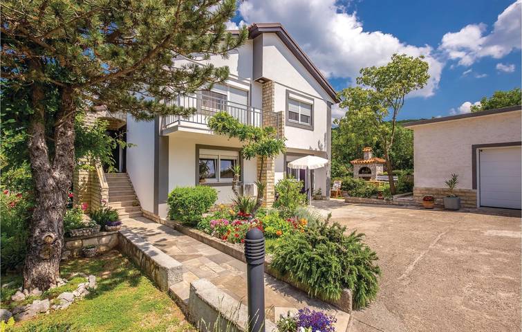 Ferienwohnung für 4 Personen, mit Terrasse in Šmrika