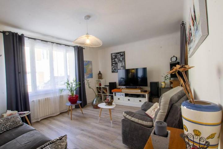 Location de vacances pour 6 personnes, avec jacuzzi et terrasse à Saint-Julien-de-Lampon - 4