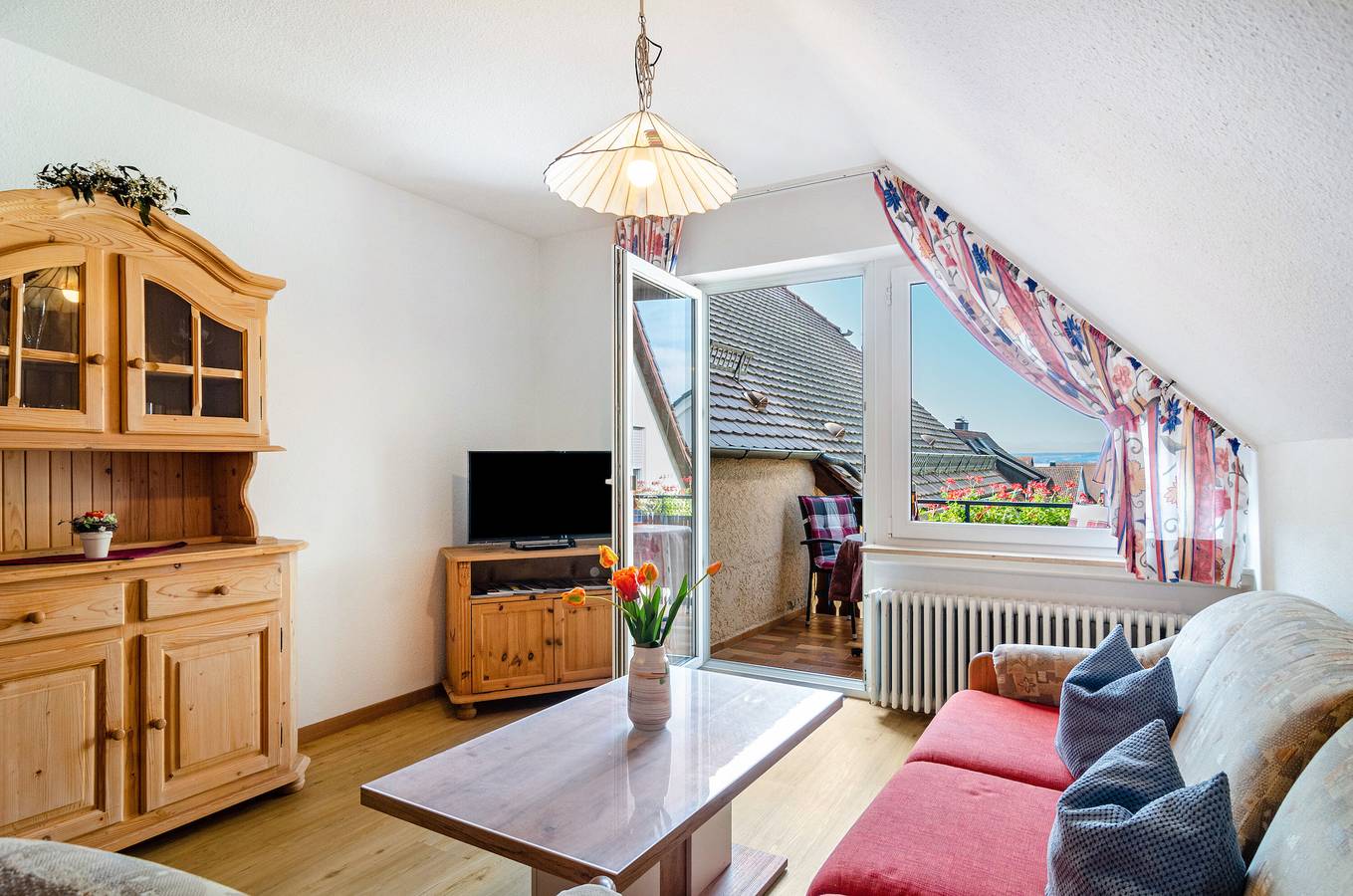 Ganze Wohnung, Ferienwohnung '3' mit privatem Garten, Balkon und Wi-Fi in Hagnau am Bodensee, Region Bodensee-Oberschwaben