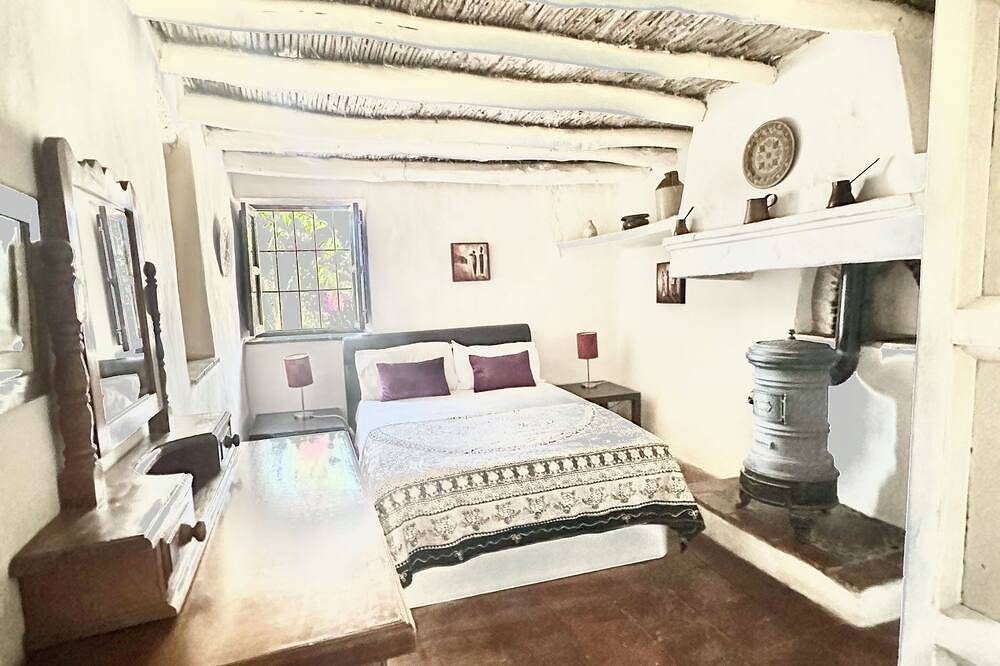 Large traditional Cortijo, Large Private pool, Ping Pong table , family/groups in Riogordo, Málaga Provinz