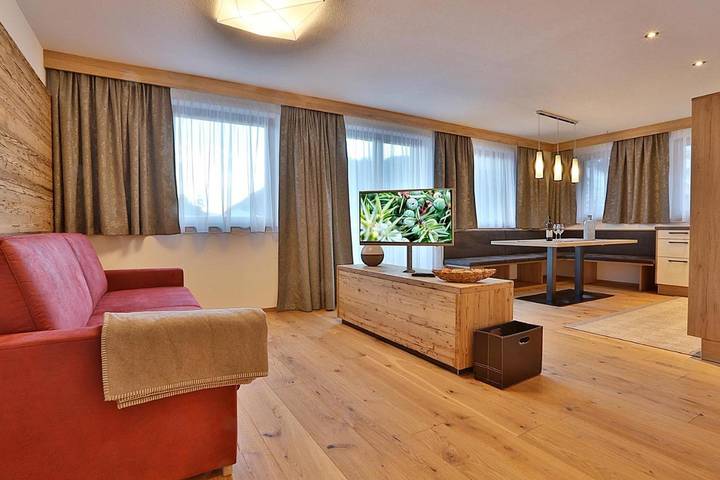 Ferienwohnung für 2 Personen, mit Pool und Ausblick sowie Terrasse, mit Haustier in Serfaus - 3