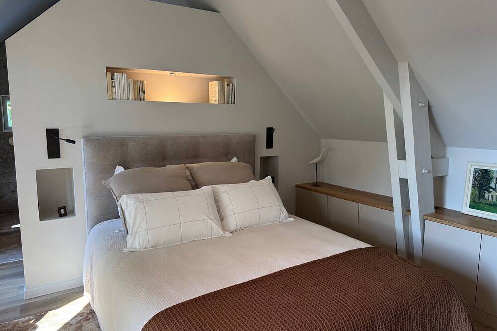 Entire apartment, Exceptional country apartment with pool, jacuzzi and sauna in La Chapelle-Longueville, Évreux region